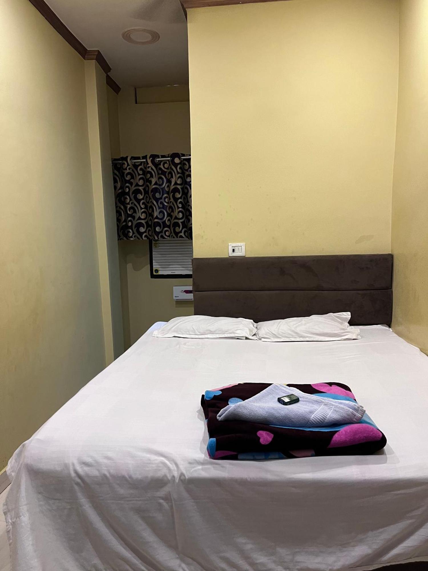 M G P Guest House - Varanasi — Photos 1