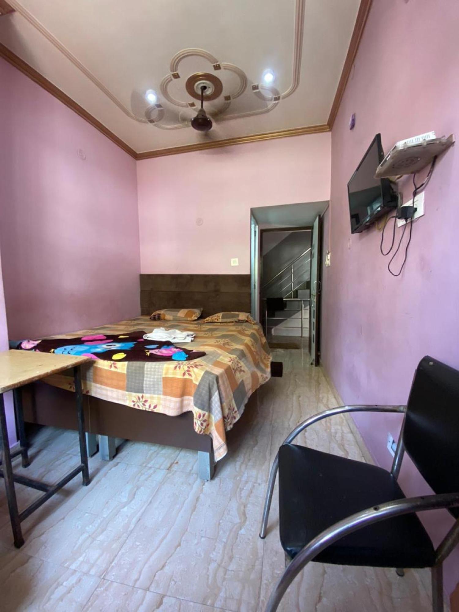 M G P Guest House - Varanasi — Photos 3