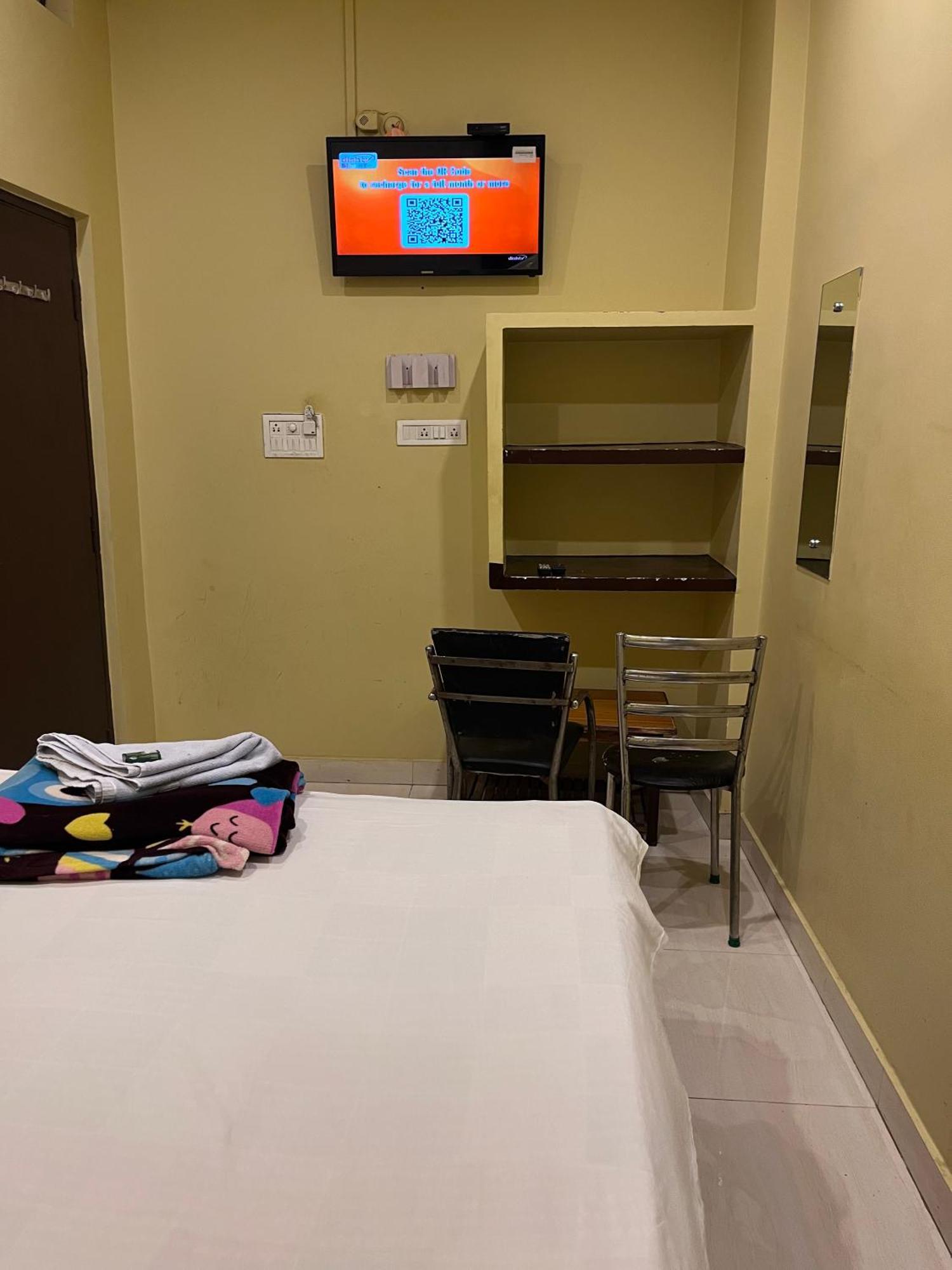 M G P Guest House - Varanasi — Photos 2